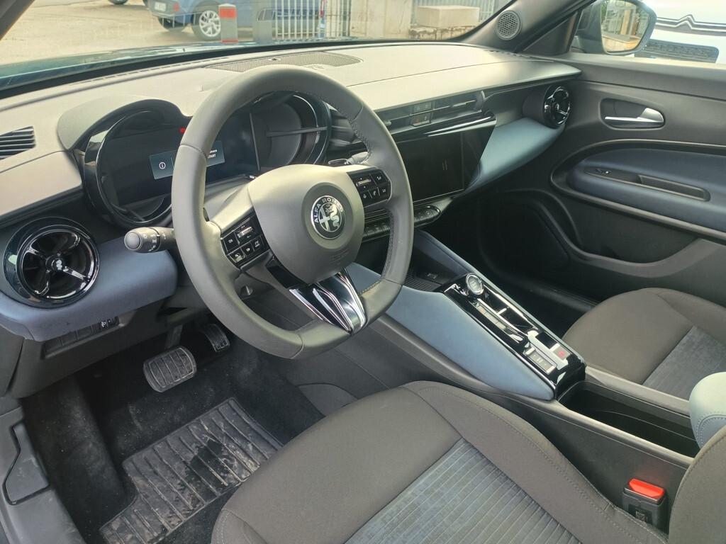 Alfa Romeo Junior 1.2 136 CV Hybrid eDCT6