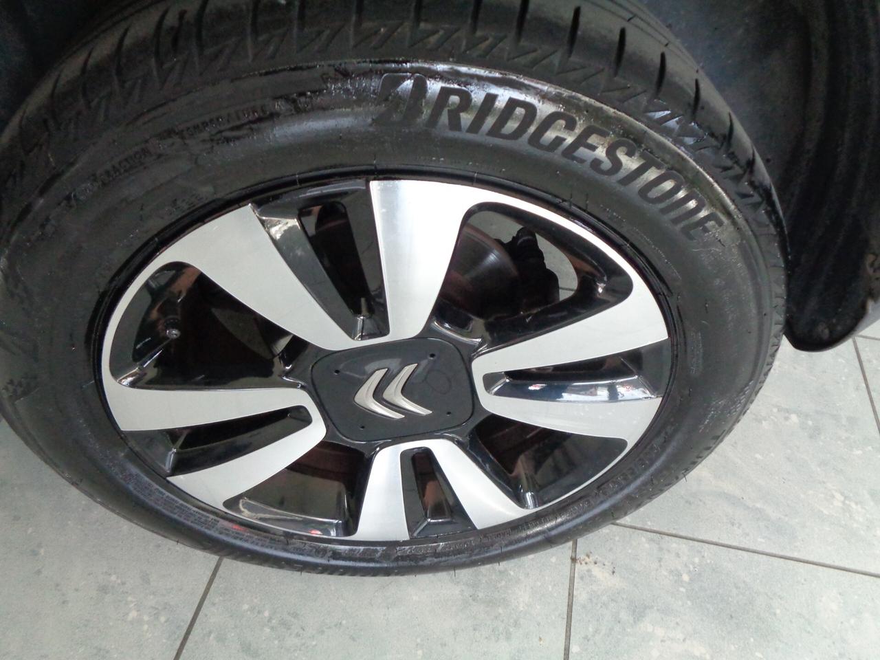 Citroen C3 PureTech 110 S&S EAT6 Shine Pack