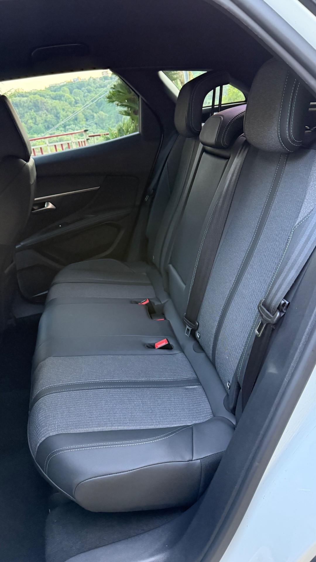 Peugeot 3008 BlueHDi 130 S&S EAT8 Allure Pack
