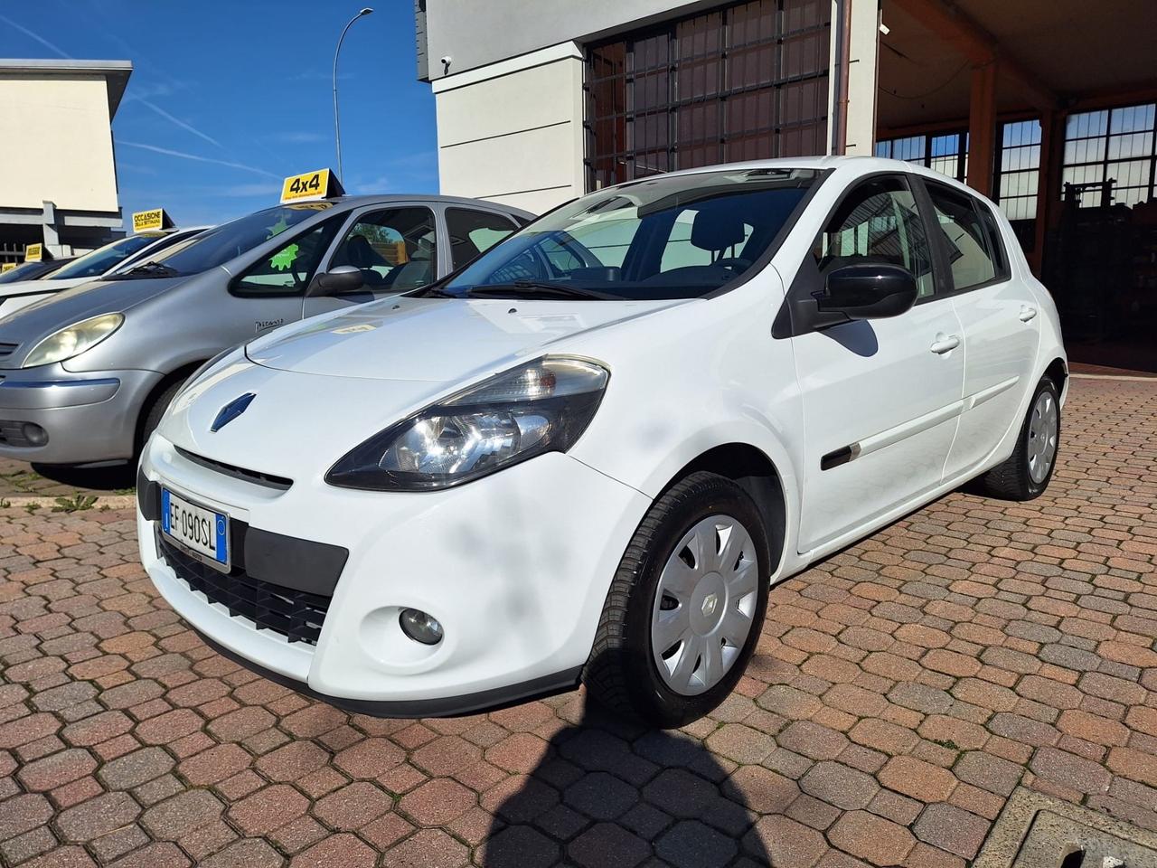 Renault Clio 1.2 16V 5 porte Dynamique