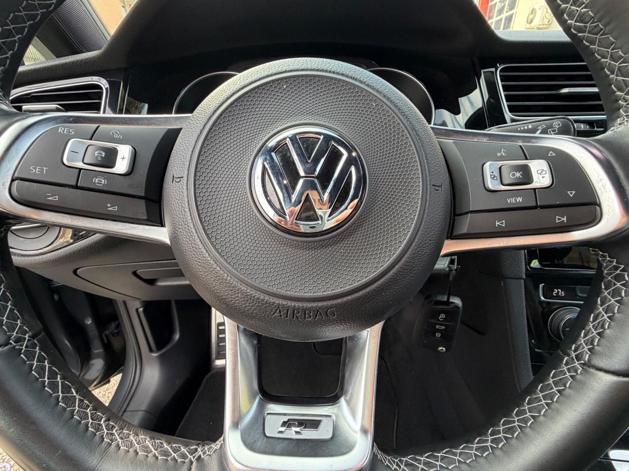 Volkswagen Golf 7.5 1.6 TDI R-Line
