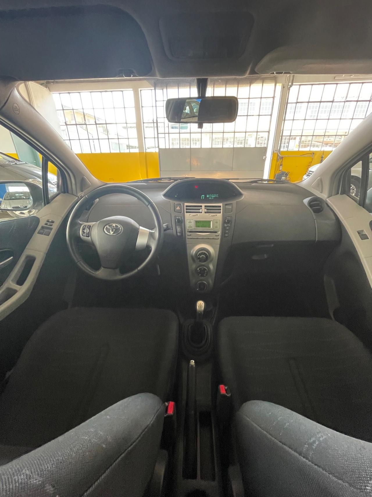 Toyota Yaris 1.3 5 porte