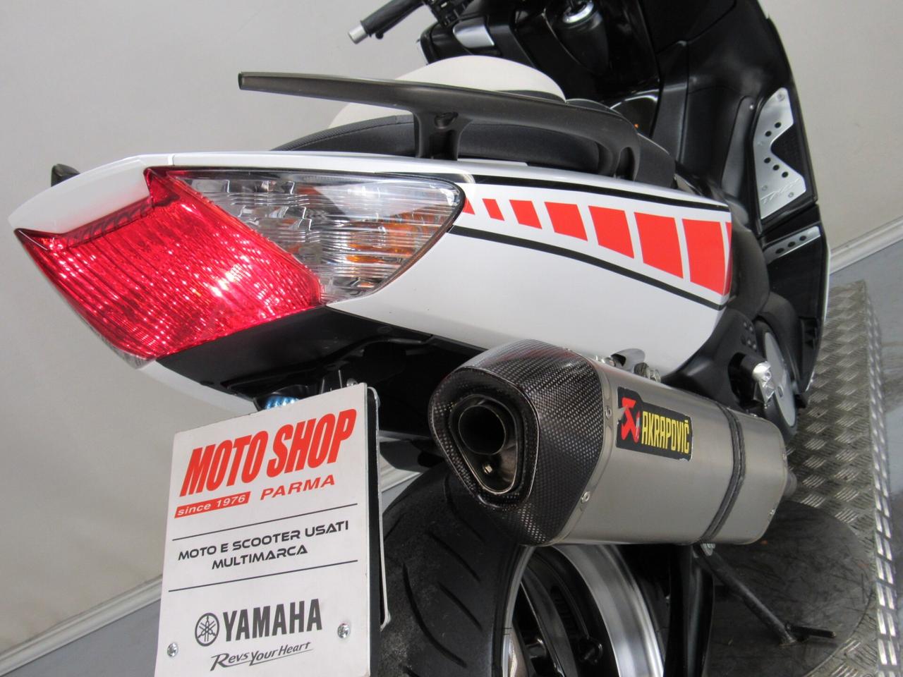 Yamaha T Max WHITEMAX ANNIVERSARY AKRAPOVIC