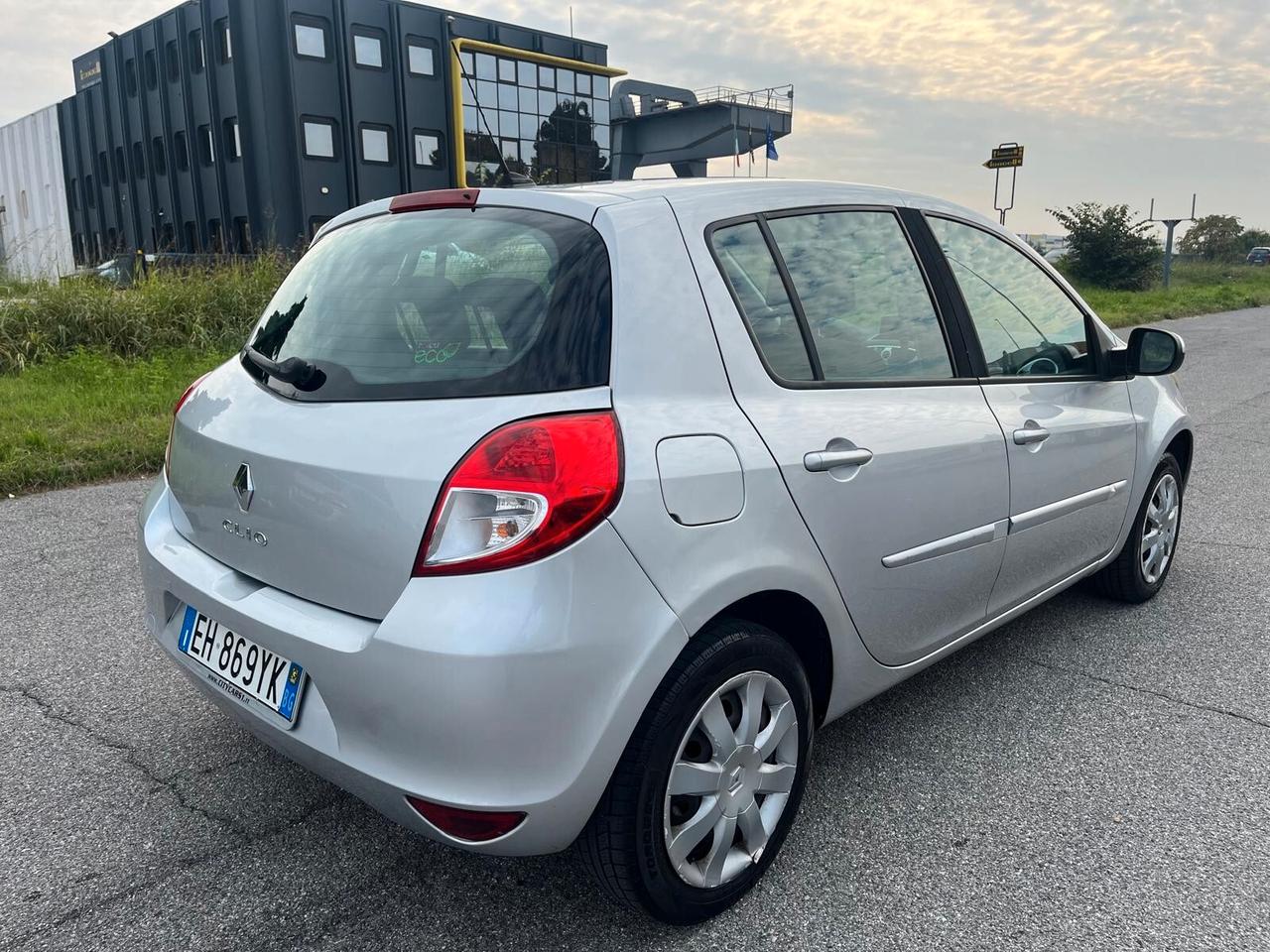 Renault Clio 1.2 16V 5 porte