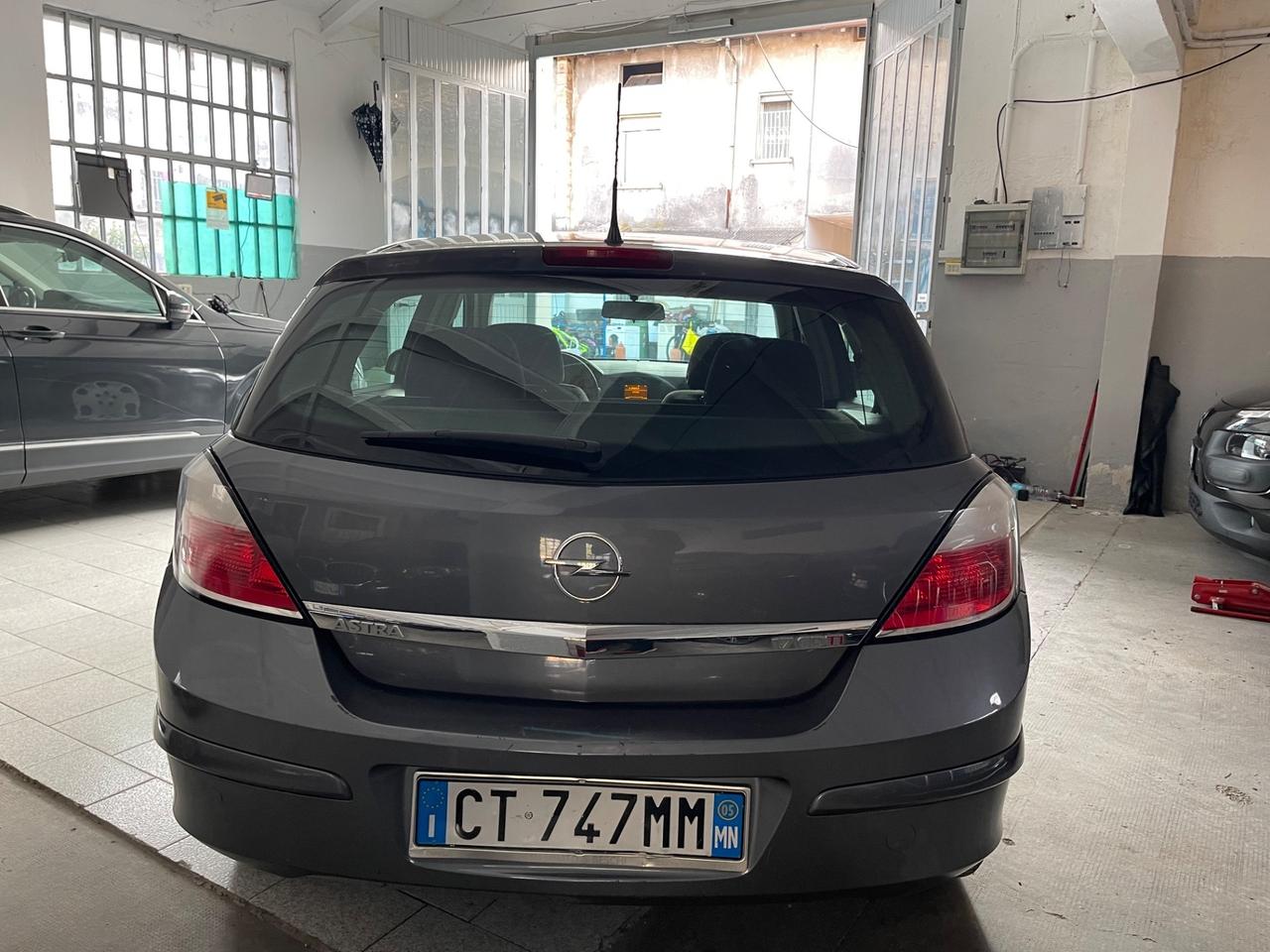 Opel Astra 1.7 CDTI 101CV 5 porte Cosmo