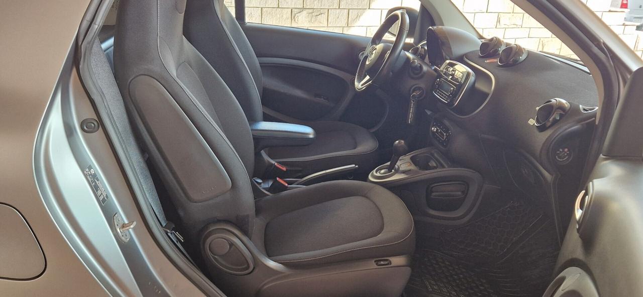 Smart ForTwo 90 0.9 Turbo twinamic Passion cerchi da 17" tagliandi