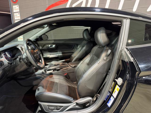 FORD Mustang 5.0 V8 UFFICIALE ITALIANA TOTAL BLACK FIRST PAINT