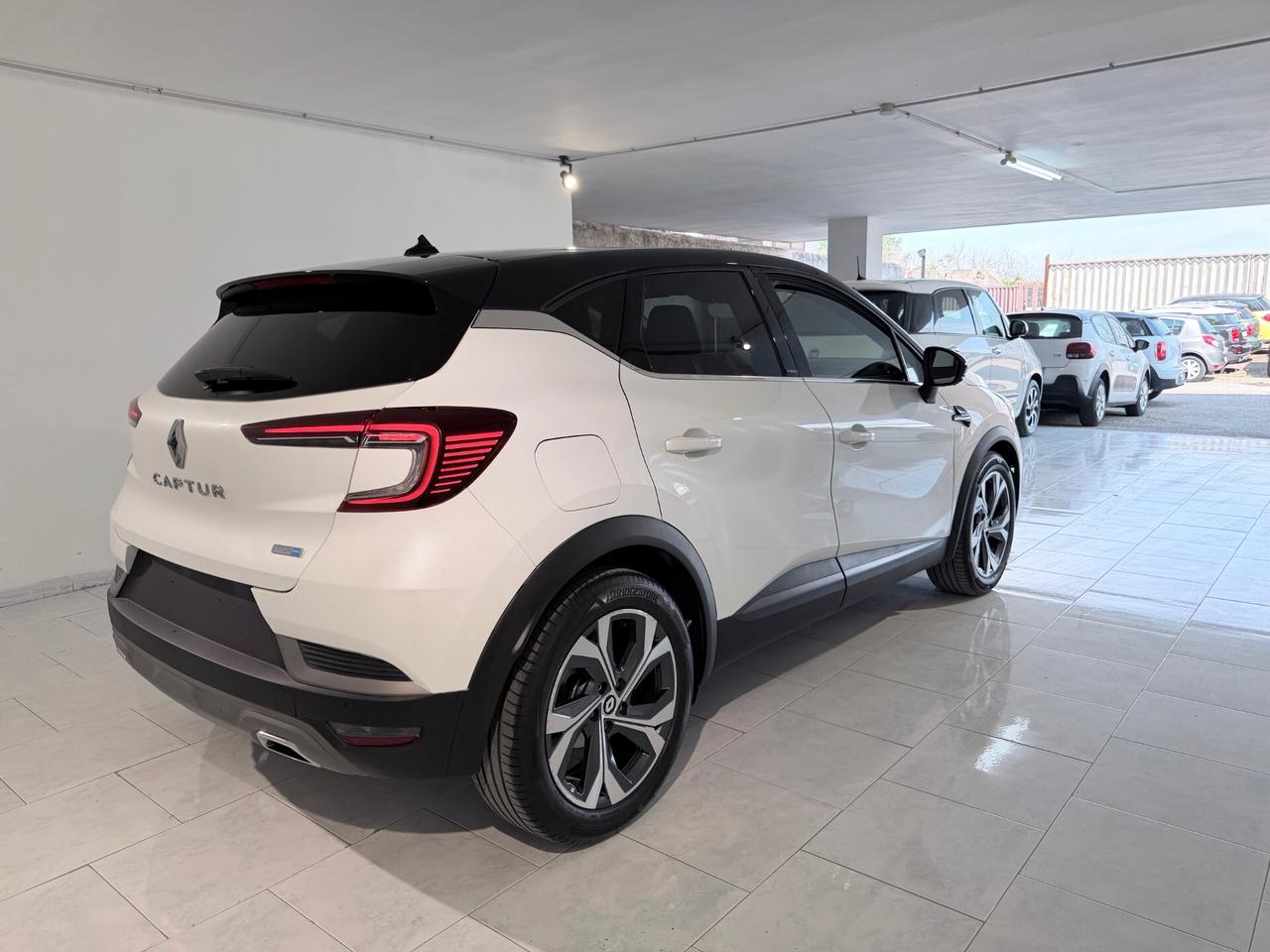 Renault Captur FULL HYBRID RS-LINE 145CV