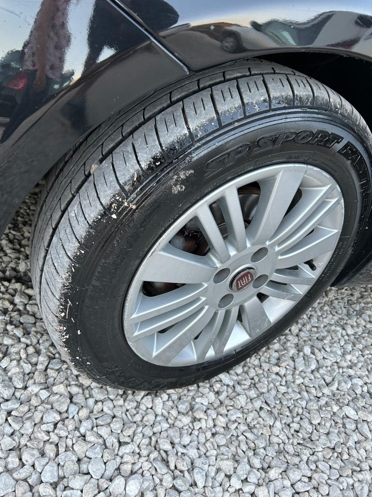 Fiat Grande Punto 1.3 MJT 75 CV 5 porte Dynamic
