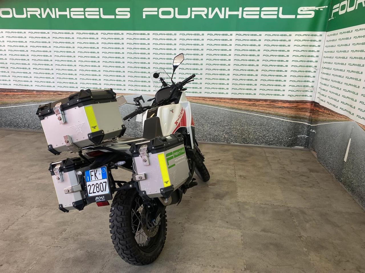 Moto Morini X-Cape 649