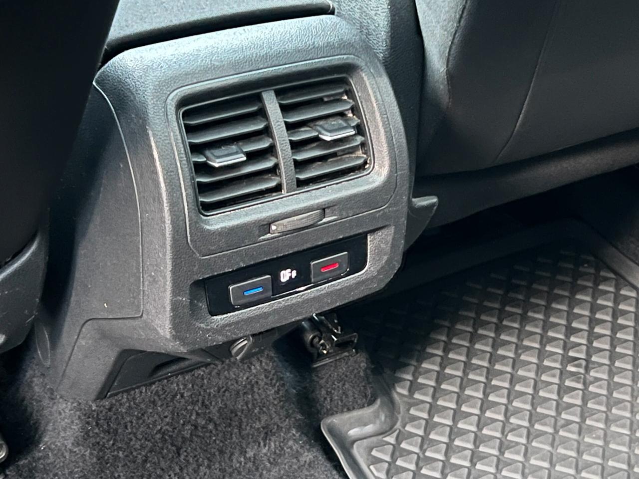 Volkswagen Touran 1.6 TDI 115 CV SCR DSG Highline BlueMotion Tech.