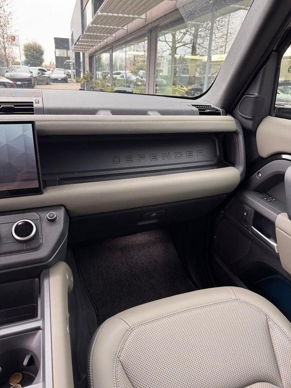 Land Rover Defender Defender 110 3.0D I6 AWD Auto X-Dynamic SE 200 CV Autocarro N1