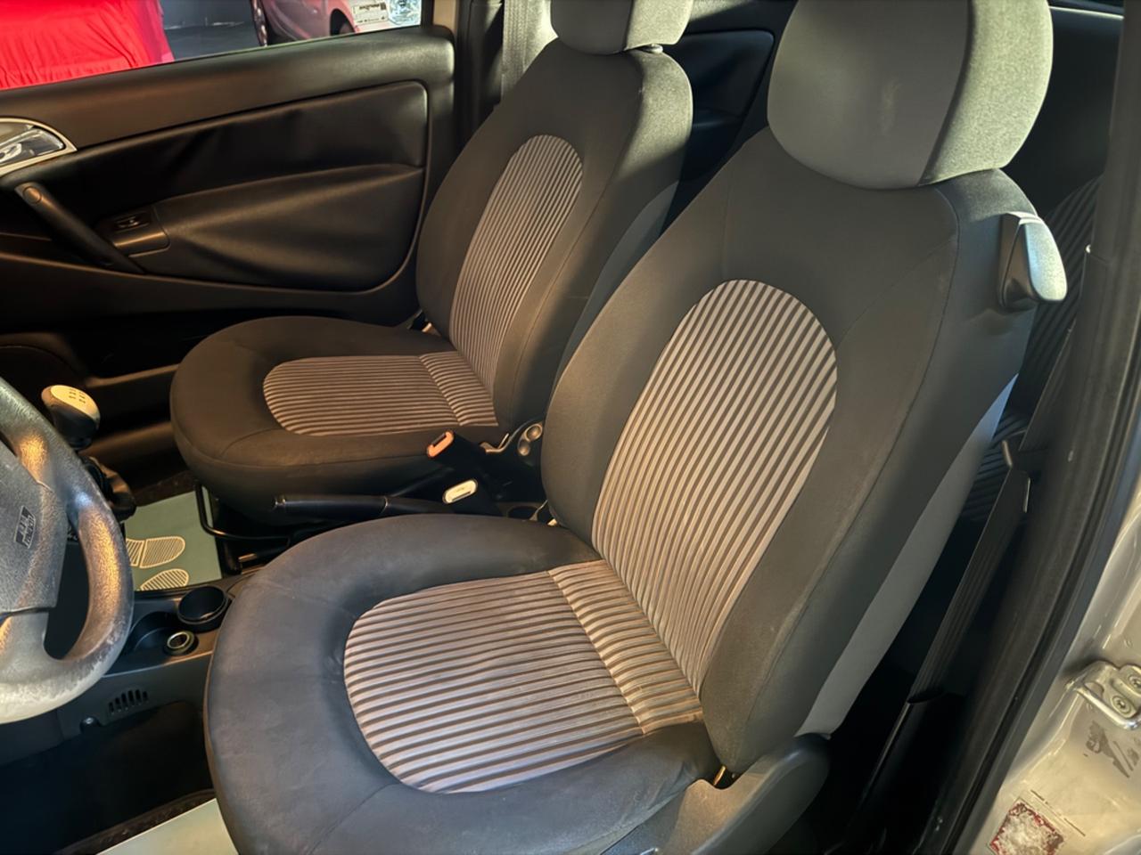Lancia Ypsilon 1.2 Oro