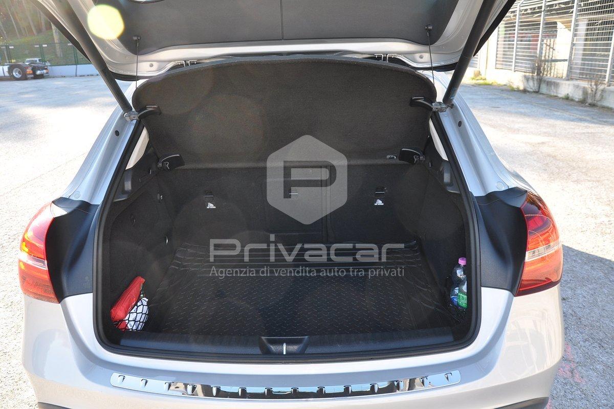 MERCEDES GLA 180 d Automatic Sport