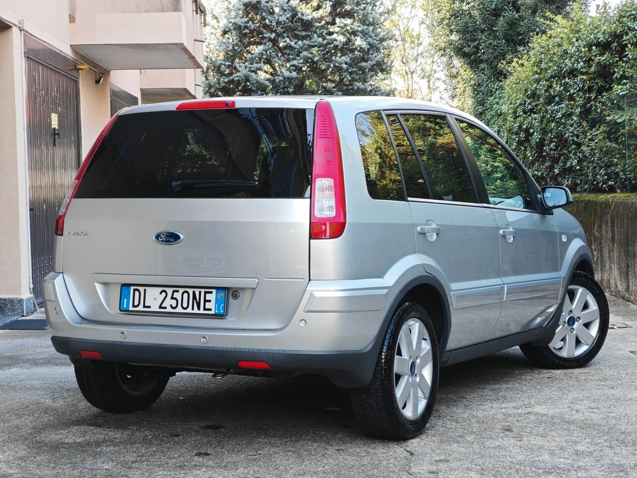 Ford Fusion 1.6 BENZINA 100cv / 74.000km / Unipro