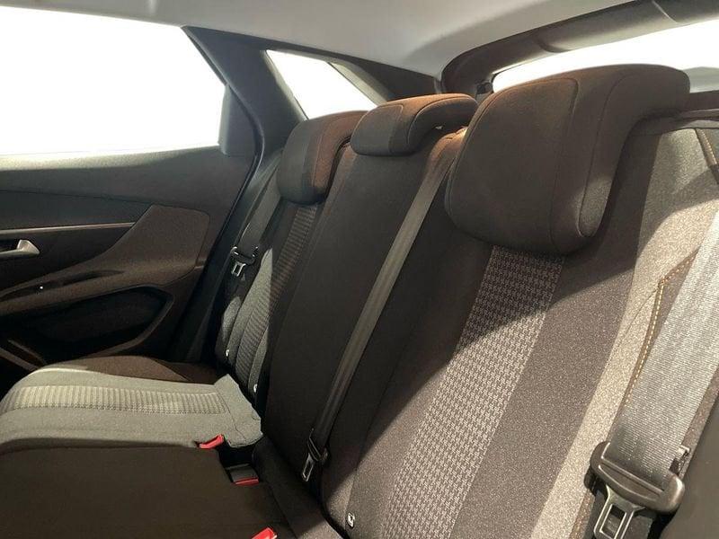 Peugeot 3008 1.5 bluehdi Active Pack s&s 130cv eat8