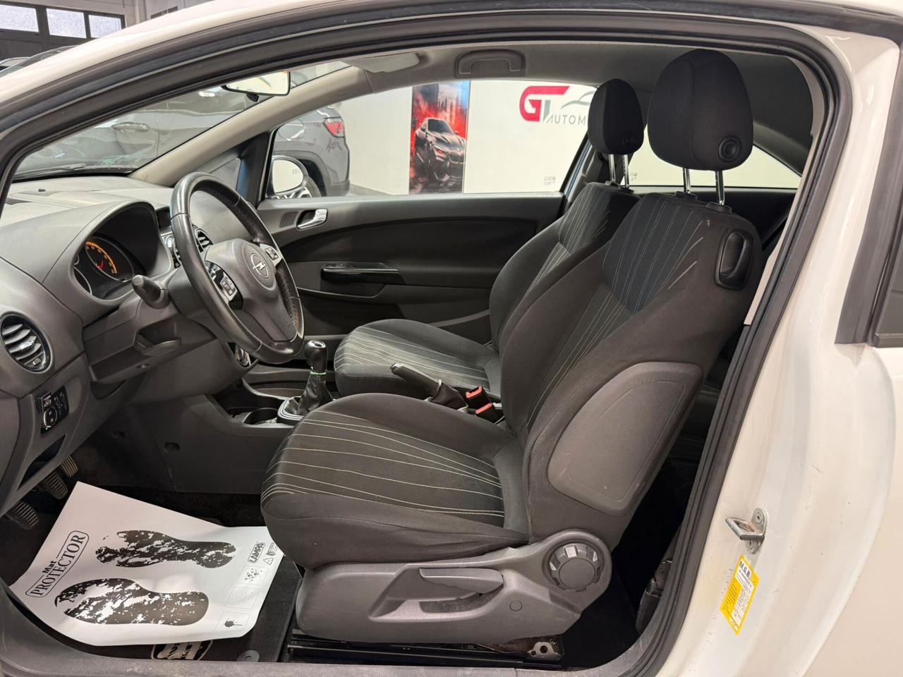 Opel Corsa 1.2 80CV 3 porte GPL-TECH Club