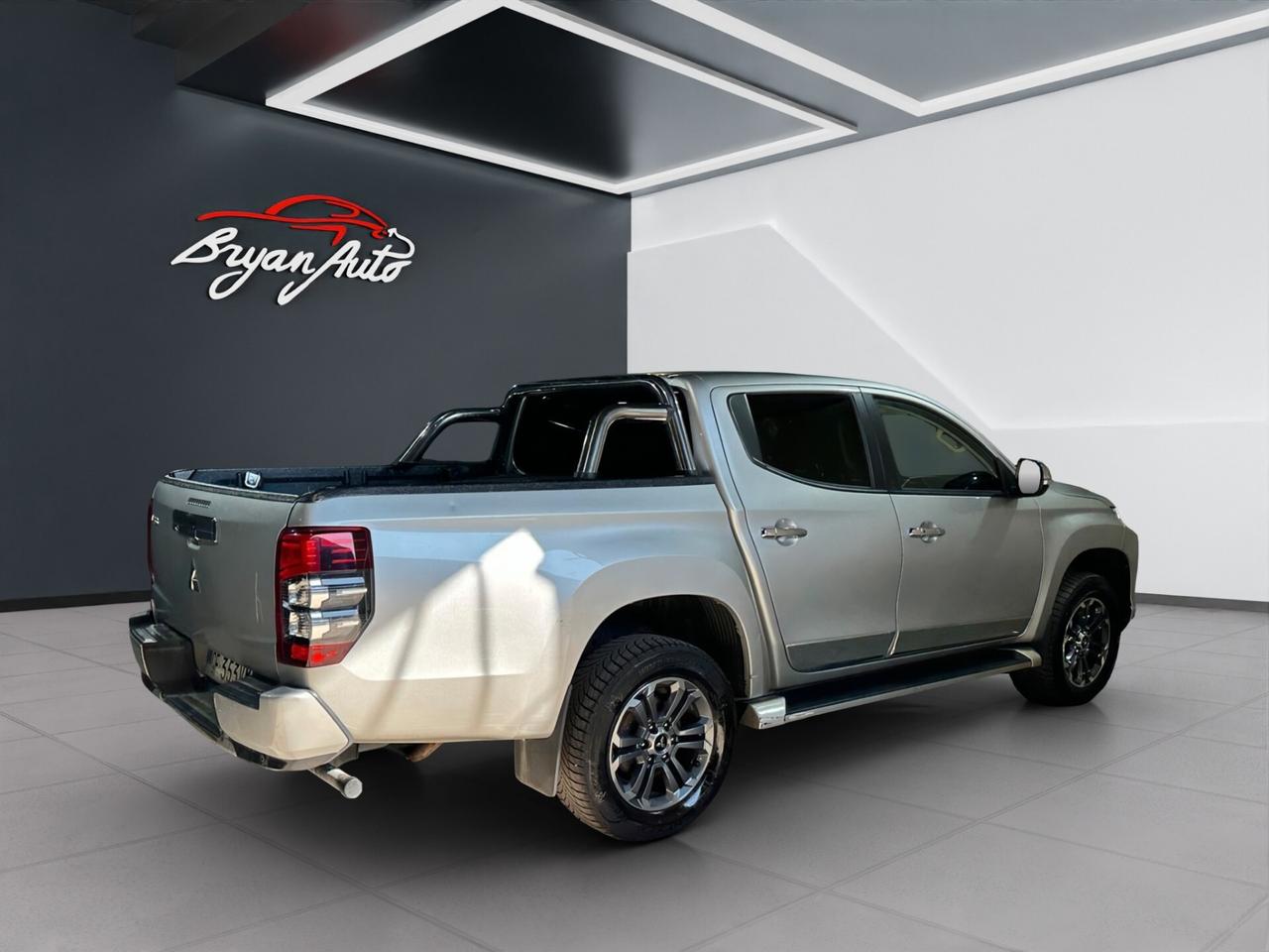 Mitsubishi L200 d. cab 2.3d Diamond Pack 2 Intouch 4wd 150cv auto