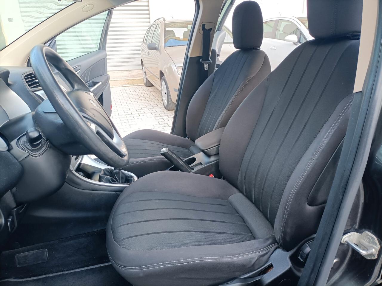 Lancia Delta 1.6 MJT DPF Oro