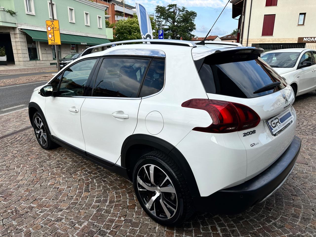 Peugeot 2008 BlueHDi 100 Allure - Uniproprietario