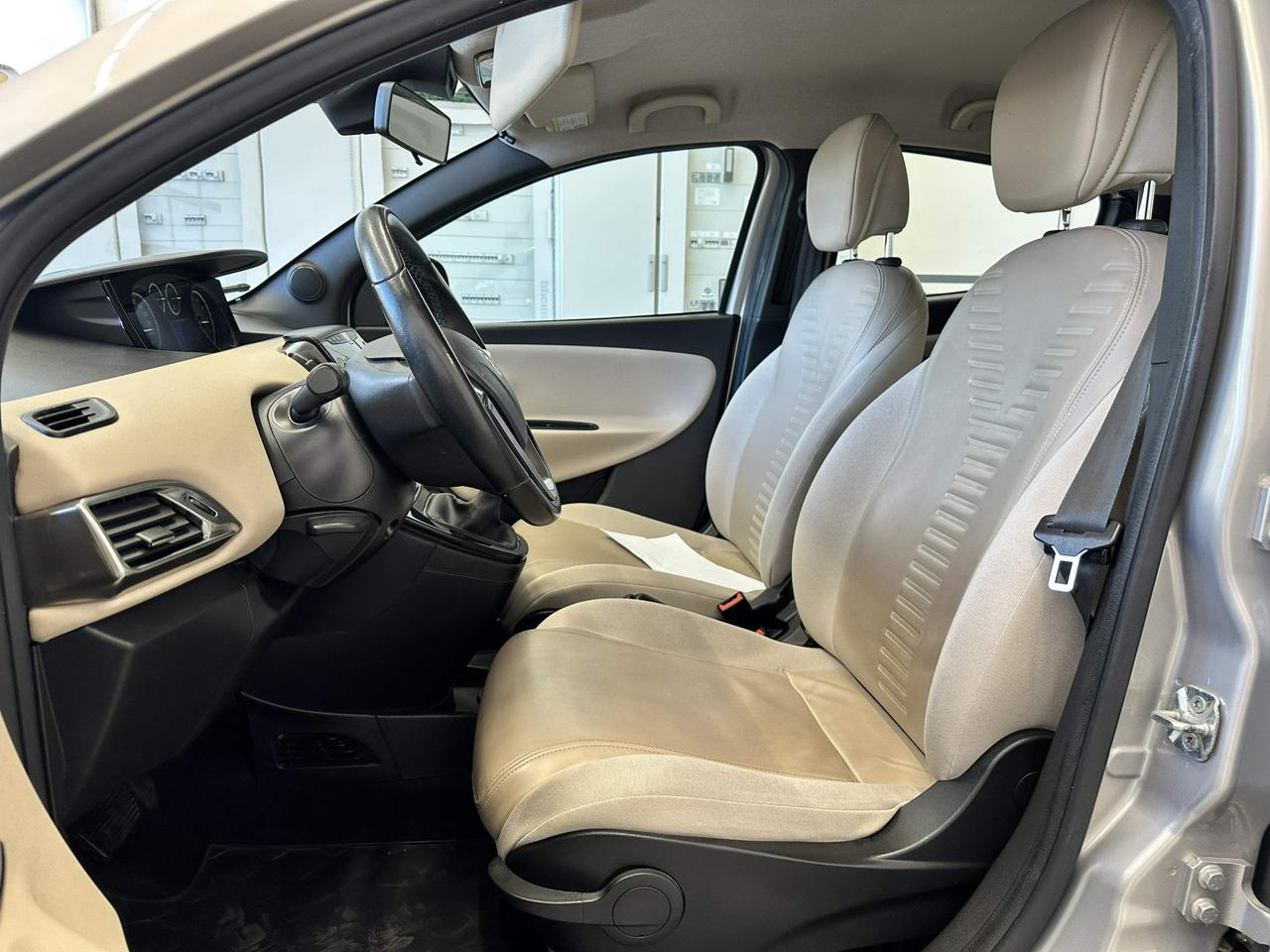 Lancia Ypsilon 0.9 t.air Platinum s&s 85cv dfn