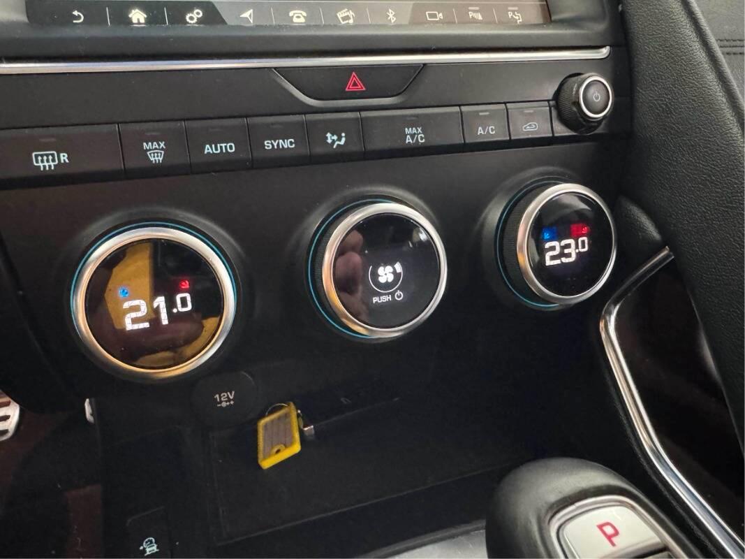 Jaguar E-Pace 2.0d i4 R-Dynamic awd 150cv auto