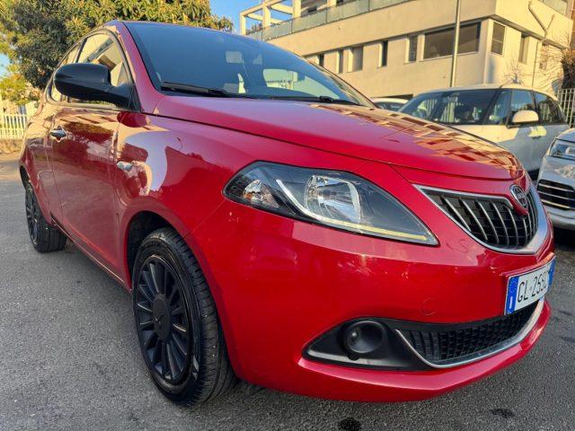 LANCIA Ypsilon 1.0 FireFly 5 porte S&S Hybrid Ecochic Silver