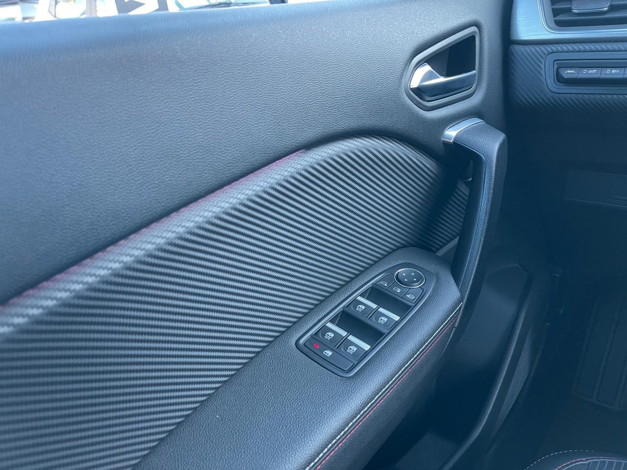 Renault Captur Full Hybrid E-Tech 145 CV RS Line