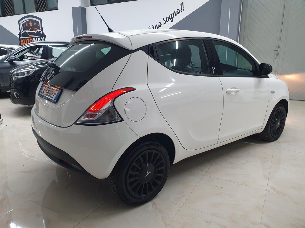 Lancia Ypsilon 1.2 69cv GPL Ecochic Silver 2014