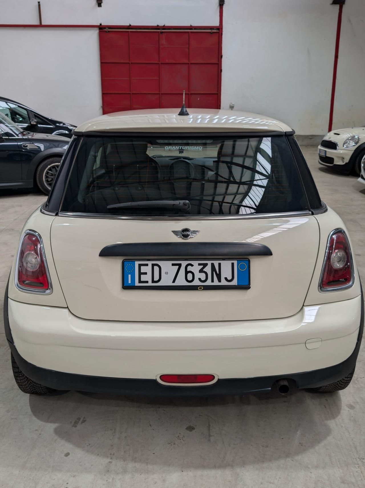 Mini 1.4 16V One (55kW)