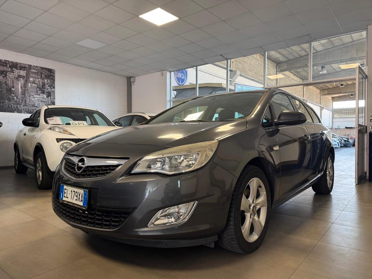 Opel Astra 1.7 CDTI 110CV 5 porte Cosmo