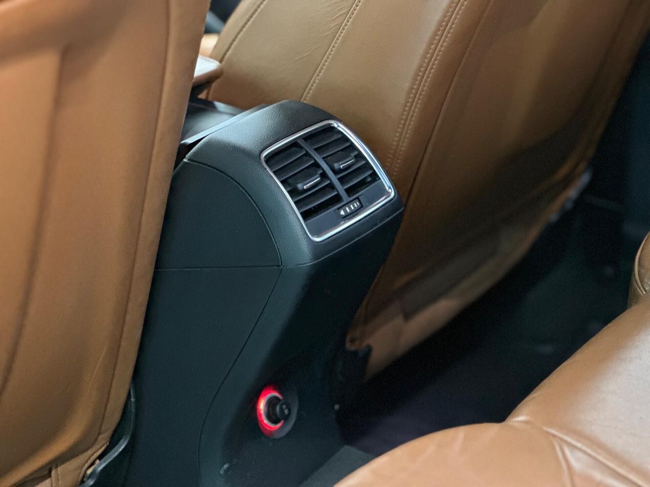 Audi Q3 2.0 tdi 177 CV s-line permute