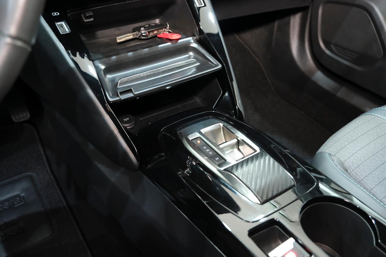 *PEUGEOT 2008 1200T 130cv EAT8 ALLURE* - Automatica