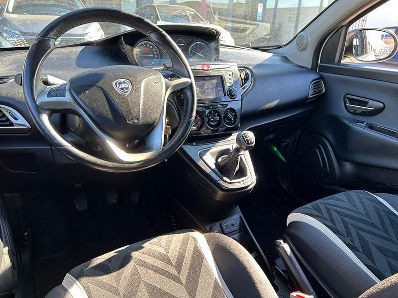 Lancia Ypsilon 1.2 Silver 69cv