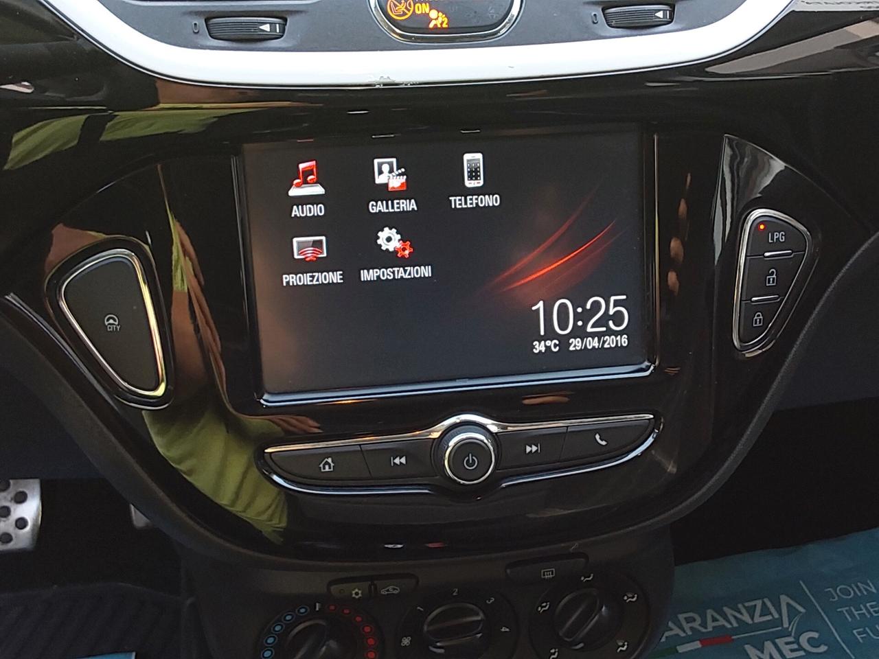Opel Corsa 1.4 90CV GPL Di Serie Tech 5 porte b-Color