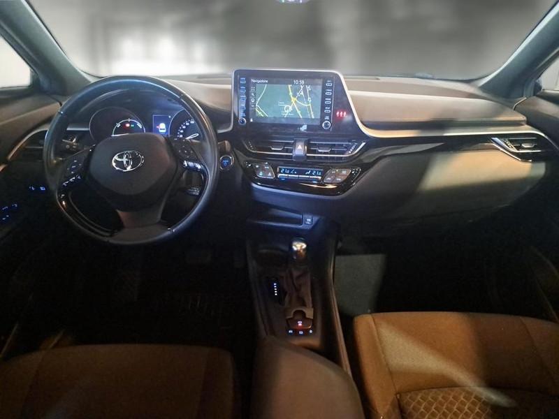 TOYOTA C-HR 1.8H 98CV E-CVT Business