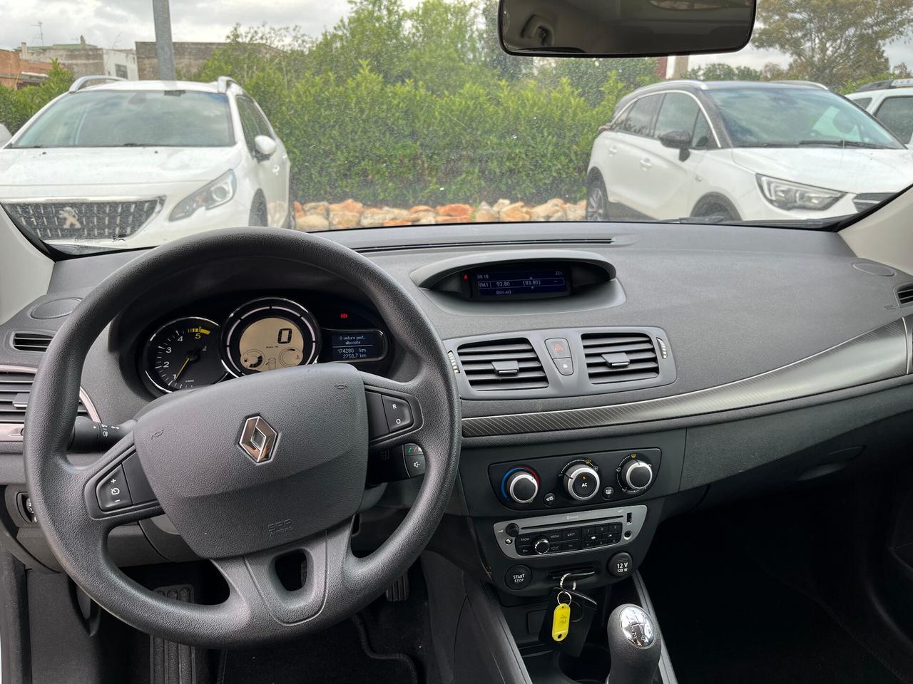 RENAULT MEGANE