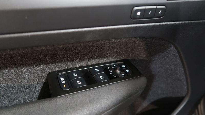 Volvo XC40 Recharge T5 Plug-in Hybrid Recharge Inscription Expression