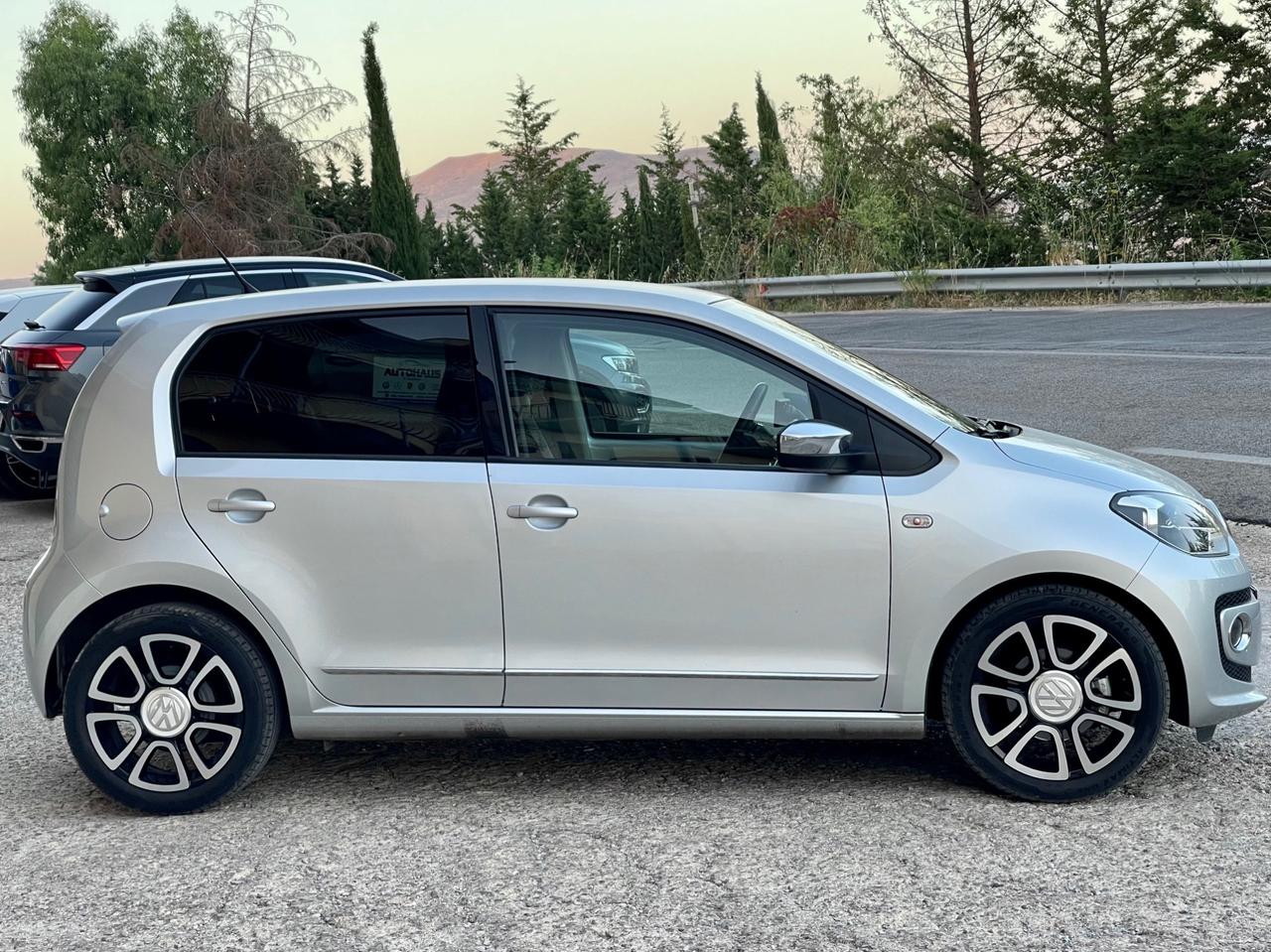 Volkswagen up! 1.0 75 CV 5p. high