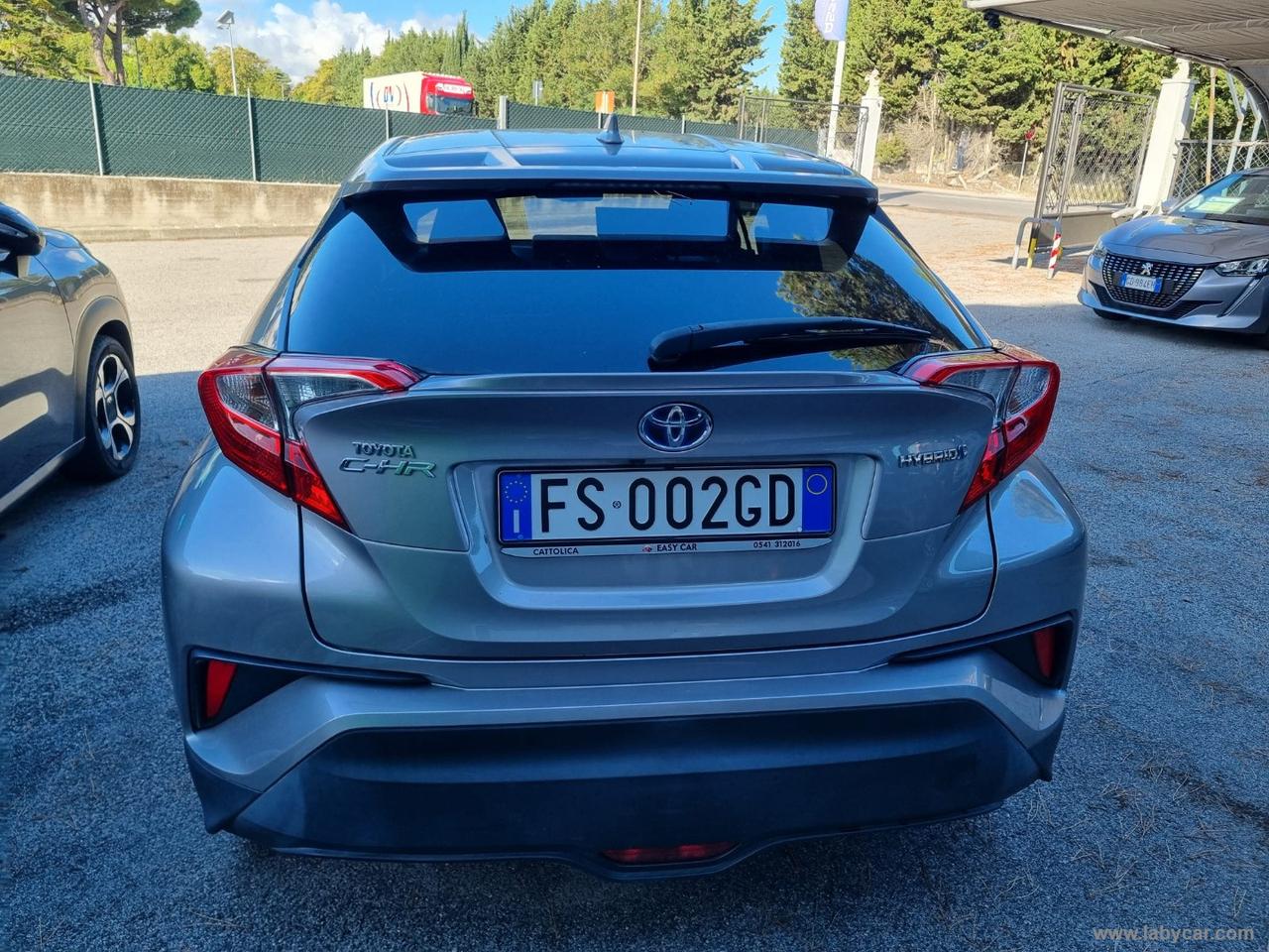 TOYOTA C-HR 1.8 Hybrid E-CVT Trend