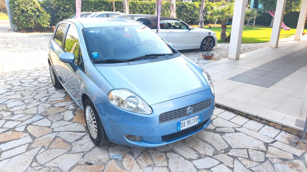 Fiat Grande Punto 1.3 MJT 75 CV 5 porte Dynamic