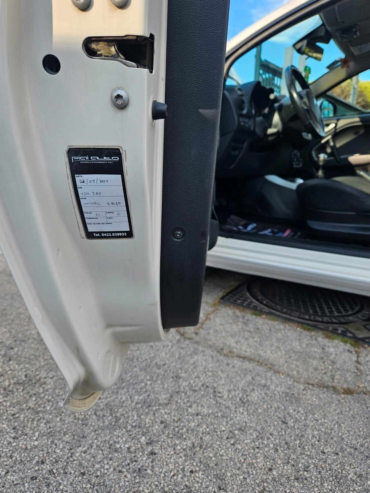 Alfa Romeo MiTo 1.3 JTDm Distinctive 2011