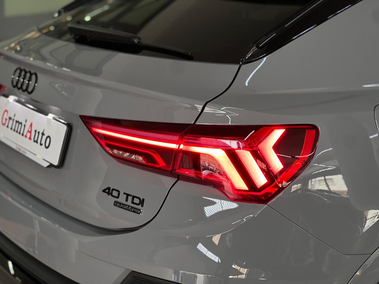 Audi Q3 SPB 40 TDI quattro S tronic Identity Black