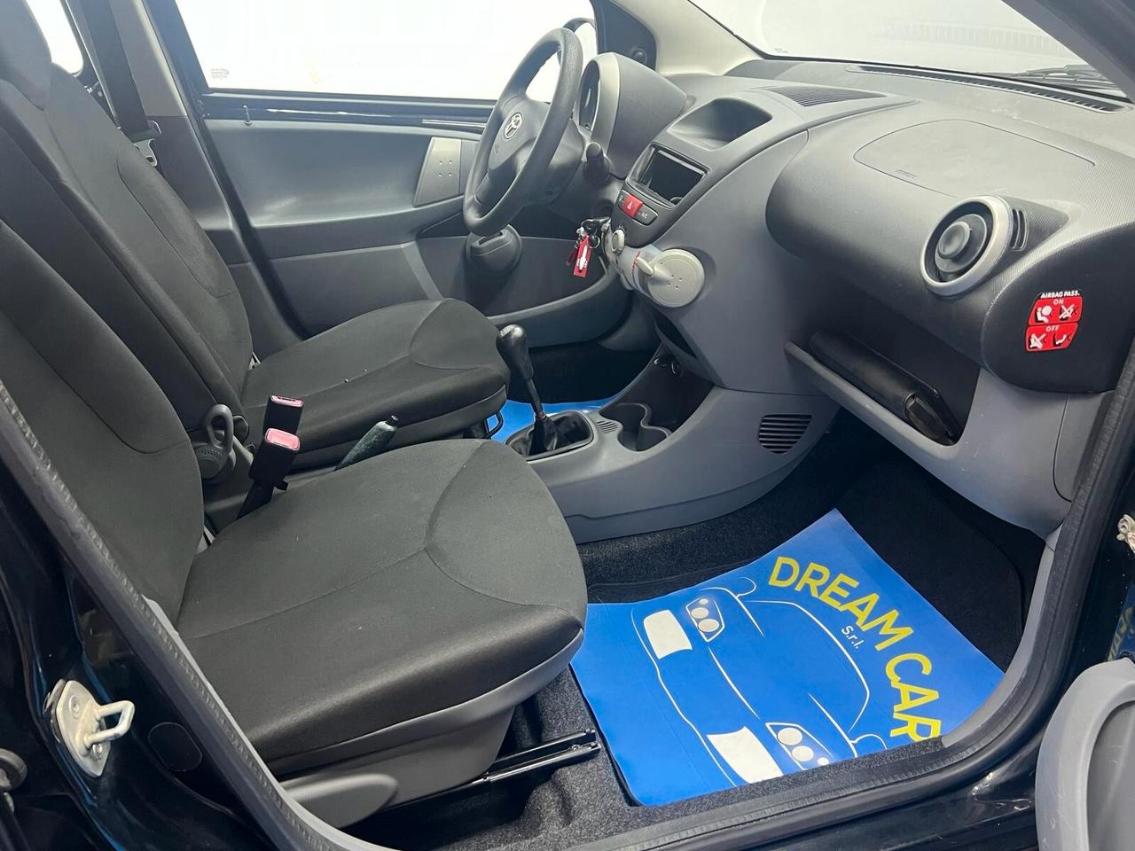 Toyota Aygo 1.0 12V VVT-i 5 porte -OK Neopatentati