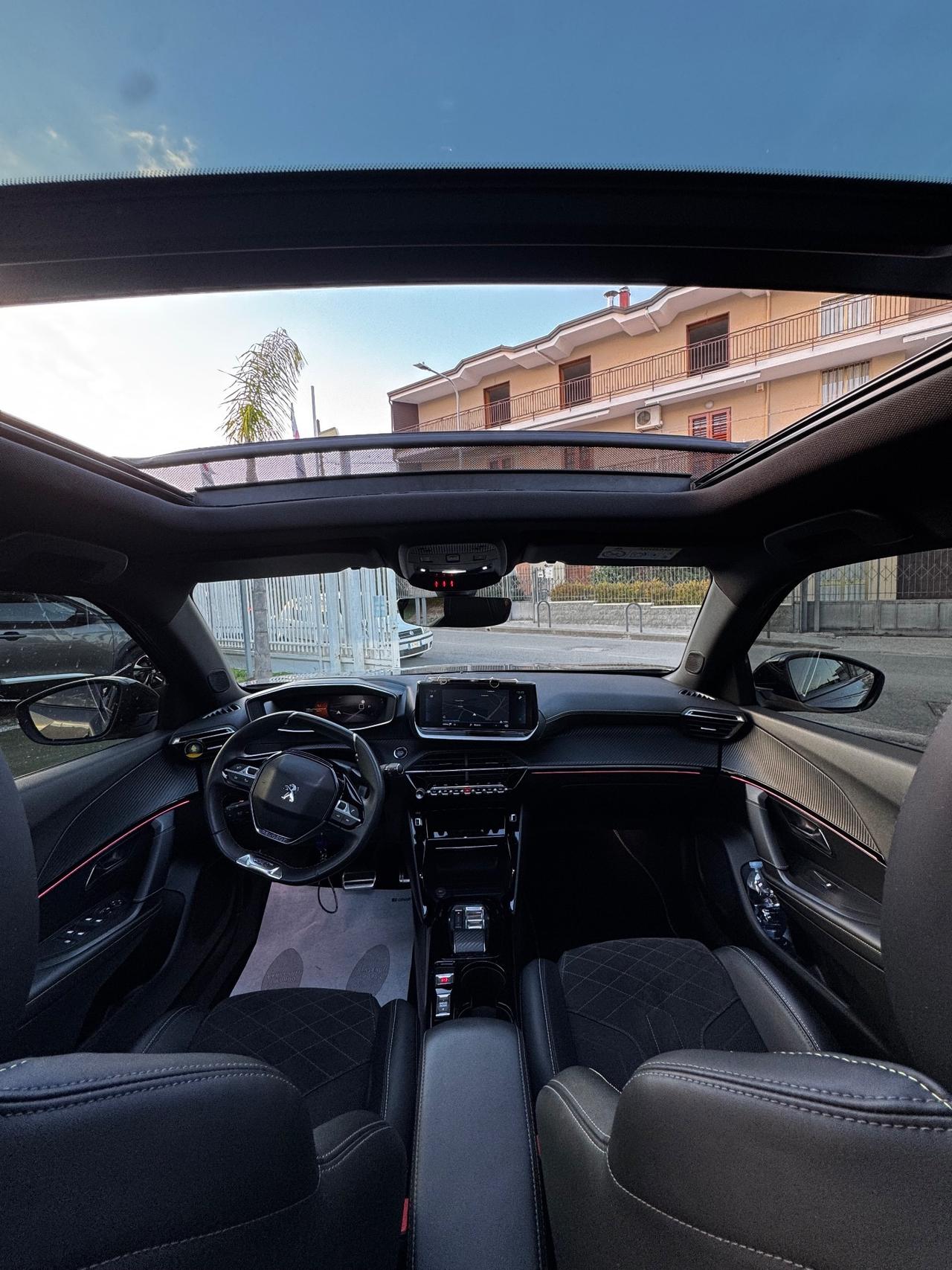 Peugeot 2008 PureTech 130 S&S EAT8 GT Pack