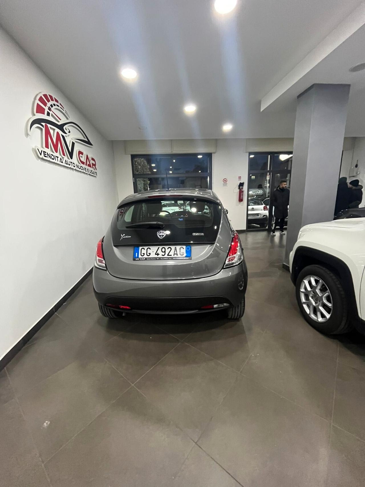 Lancia Ypsilon 1.0 FireFly 5 porte S&S Hybrid Ecochic Gold