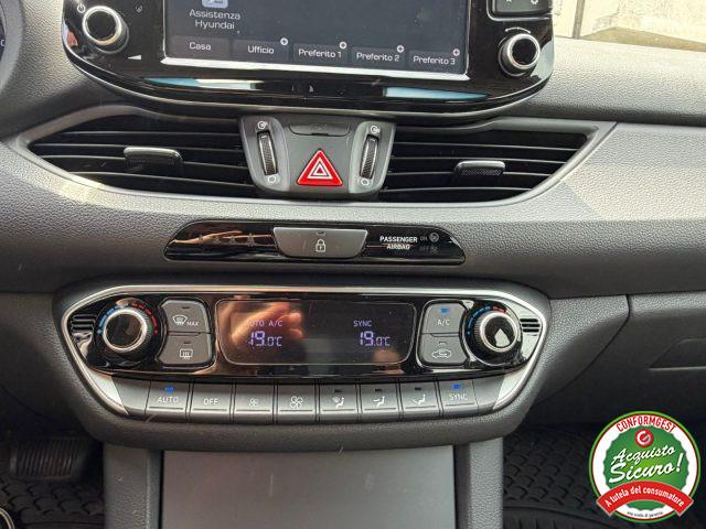 HYUNDAI i30 Fastback 1.4 T-GDI DCT Style Automatica