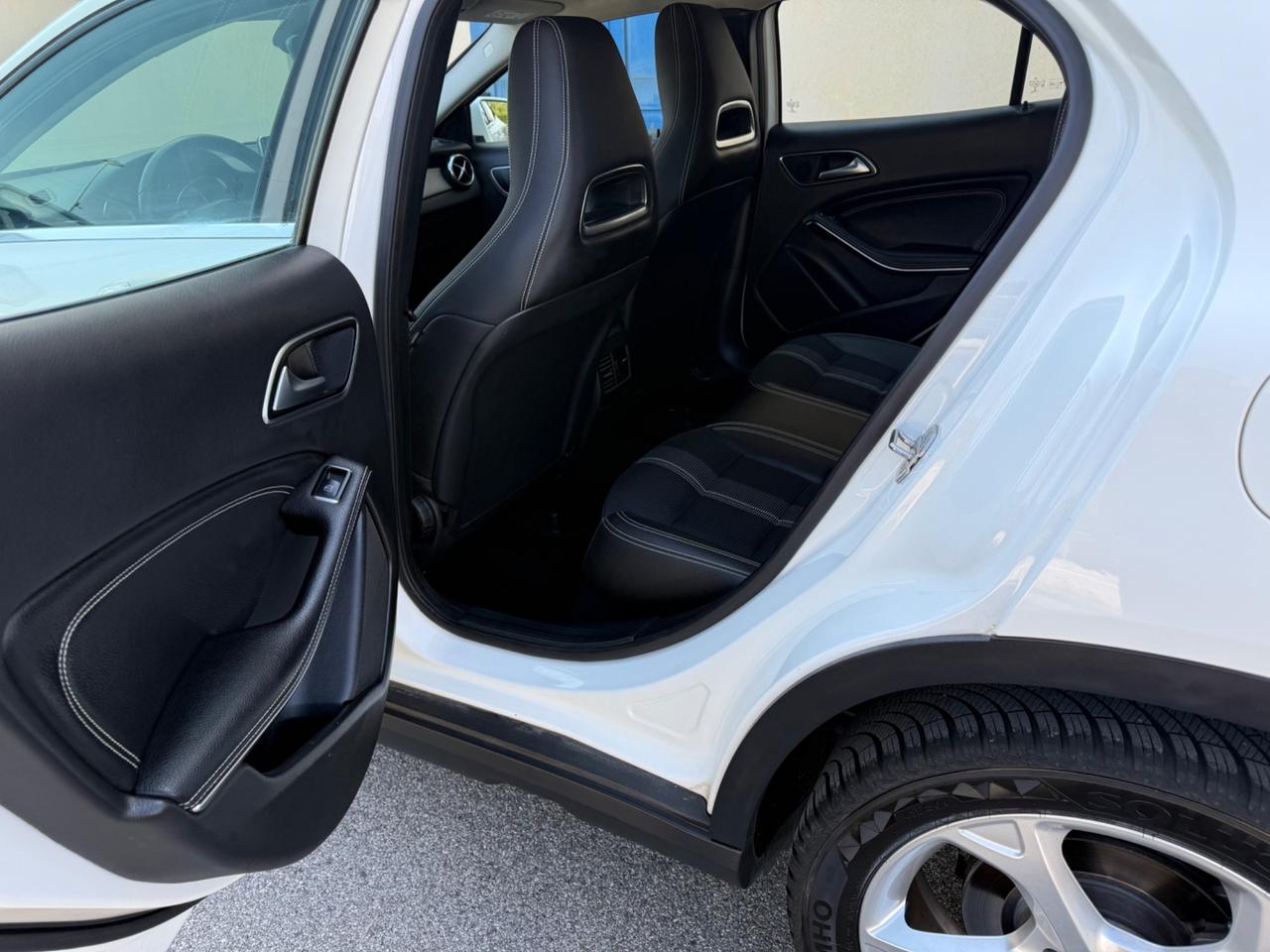 Mercedes-benz GLA 180 D Automatica 2018