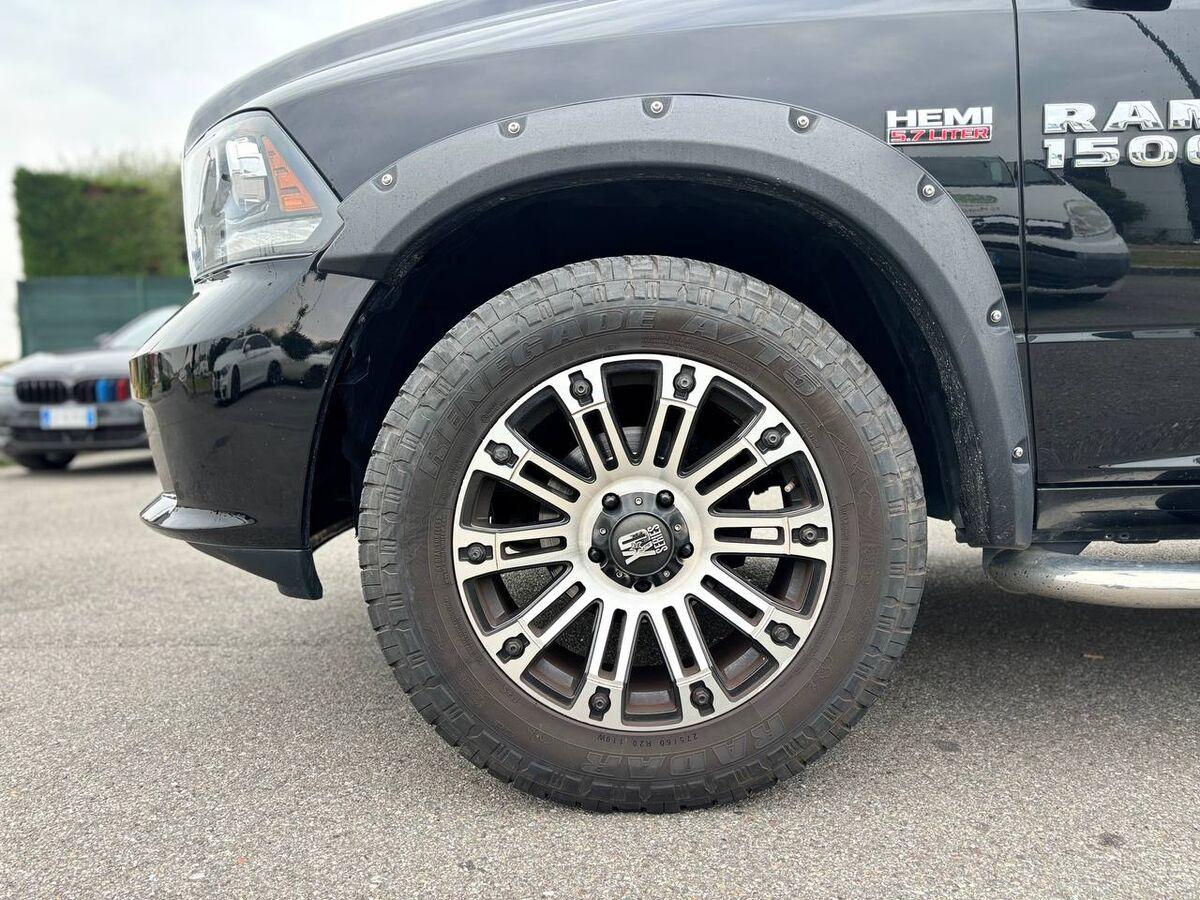 Ram Ram 1500 4x4 5.7 V8 Quad Cab MB Sport 395cv at8
