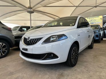 Lancia Ypsilon 1.0 FireFly 5 porte S&S Hybrid Platino